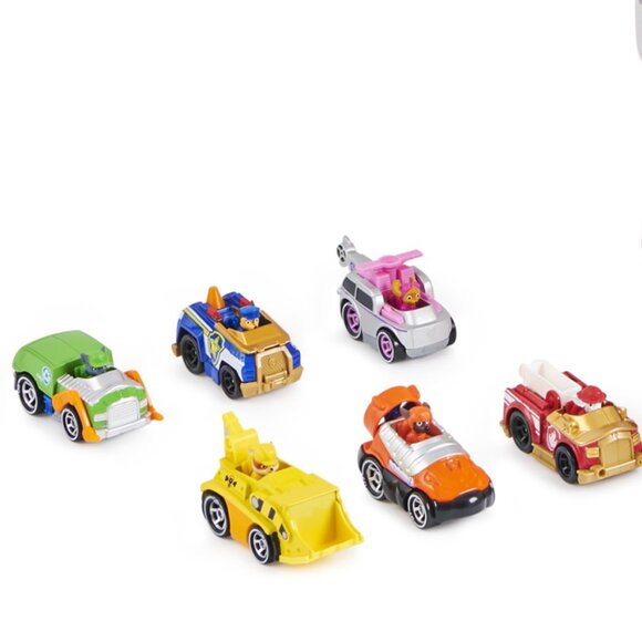 New in Box-PAW Patrol True Metal Adventure Bay Lookout  Way w/ 6 Metal Vehicles - Picture 4 of 16